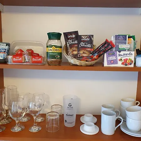 Ashton Hall - Sonnenstrand - Ost