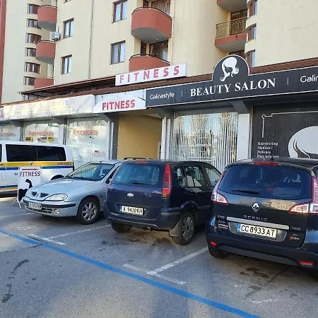 Ashton Hall - Sonnenstrand - Ost