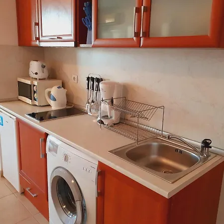 Ashton Hall - Sonnenstrand - Ost Апартаменты *